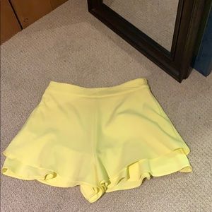 Zara ruffle hem yellow shorts